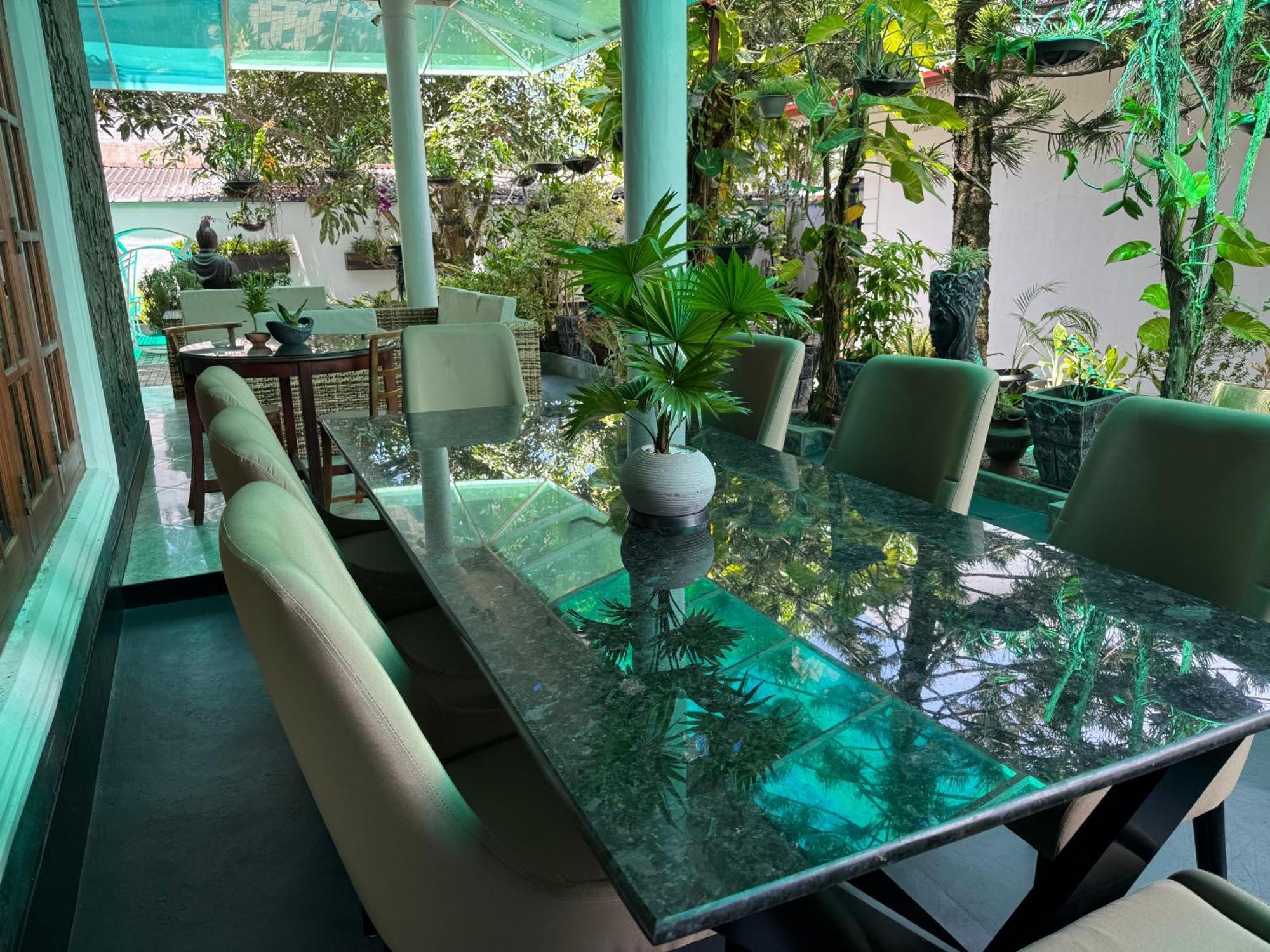 Avon Villa Hikkaduwa Exterior foto